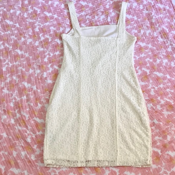 Mini Bodycon Lace Dress - Picture 6 of 8